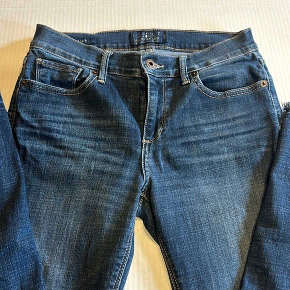 Lucky Brand Brooke Capri denim blue jeans w pockets front & back zipper front - Picture 7 of 13